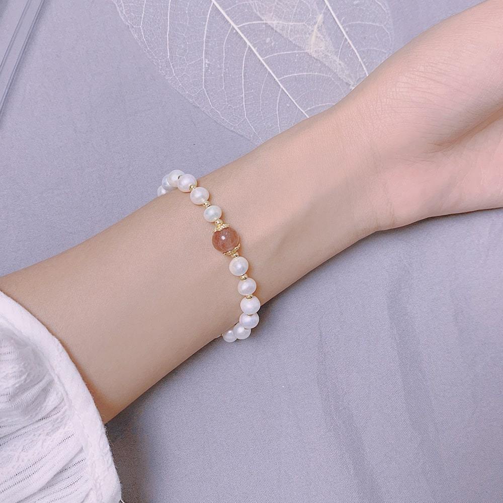 White Tanuki Rose and Pearls Bracelet
