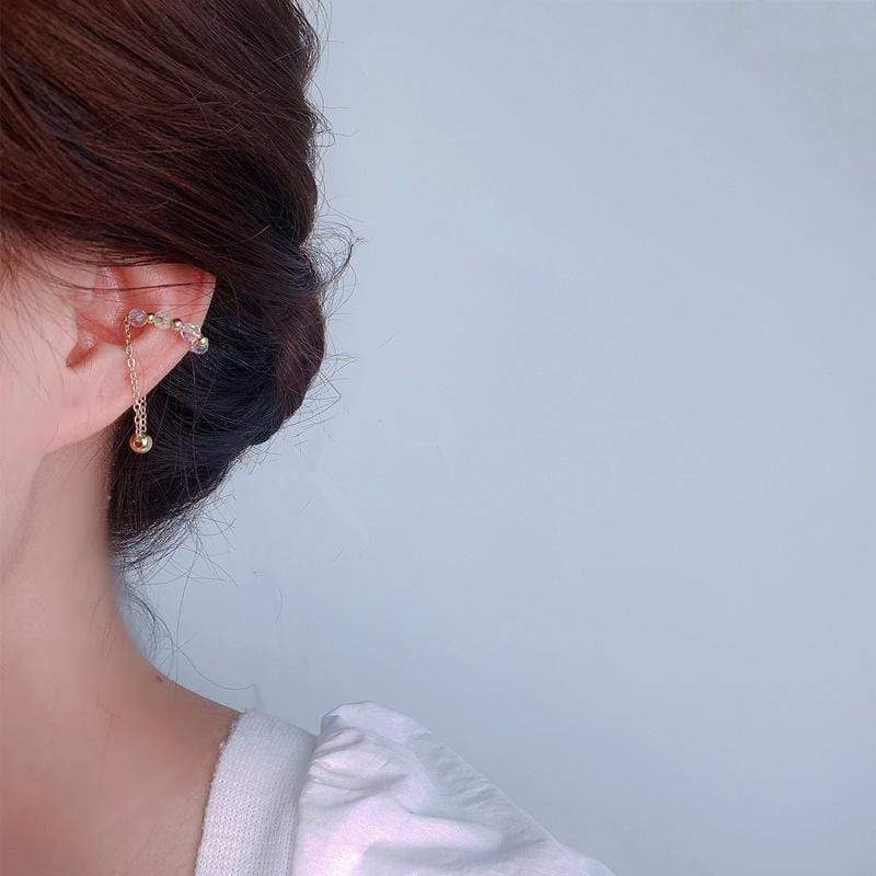 White Tanuki Simple Crystal Ear Cuff