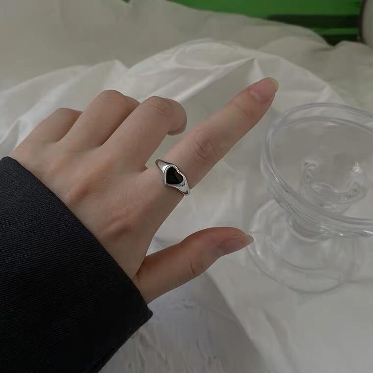 White Tanuki Black Heart Ring