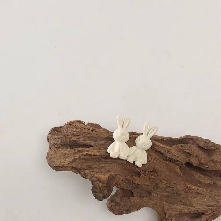 White Tanuki Bunny Plush Earrings