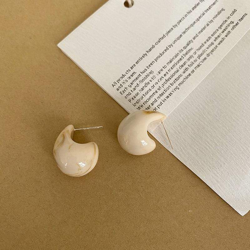 White Tanuki Cream/Beige Autumn Drop Earrings
