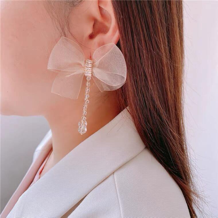 White Tanuki Crystal Bow Earrings