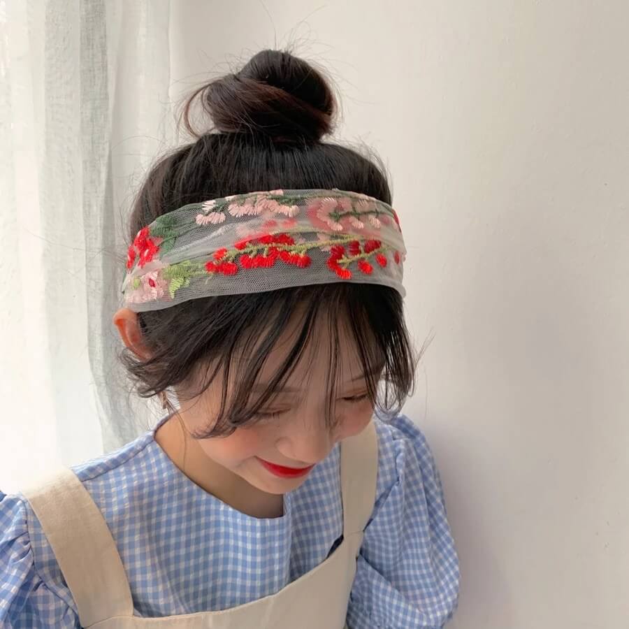 White Tanuki Floral Embroidered Headband