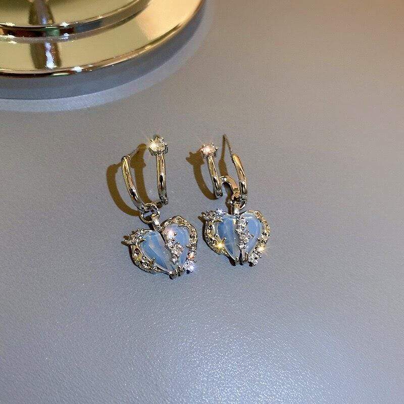 White Tanuki Frozen Hearts Earrings