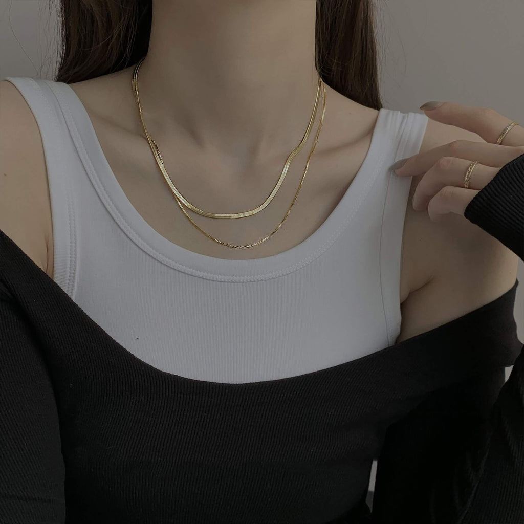 White Tanuki Gold Simple Layered Necklace