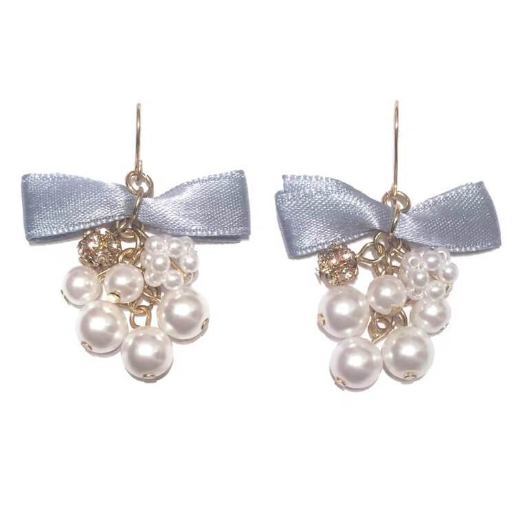 White Tanuki Pearl Grapes Earrings