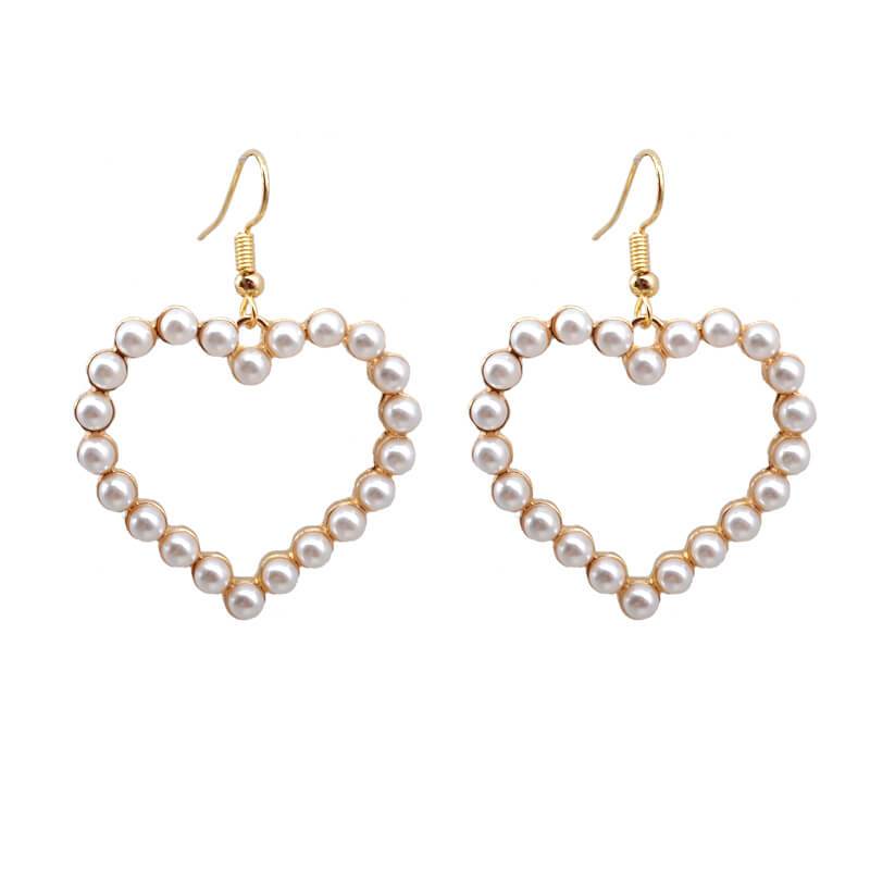 White Tanuki Pearl Hearts Earring