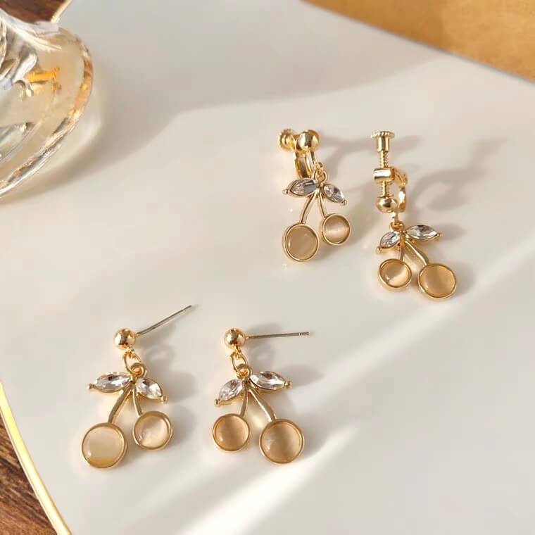 White Tanuki Rainier Cherries Earrings