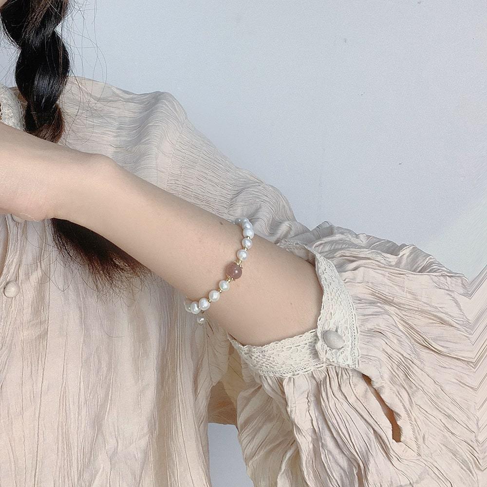 White Tanuki Rose and Pearls Bracelet