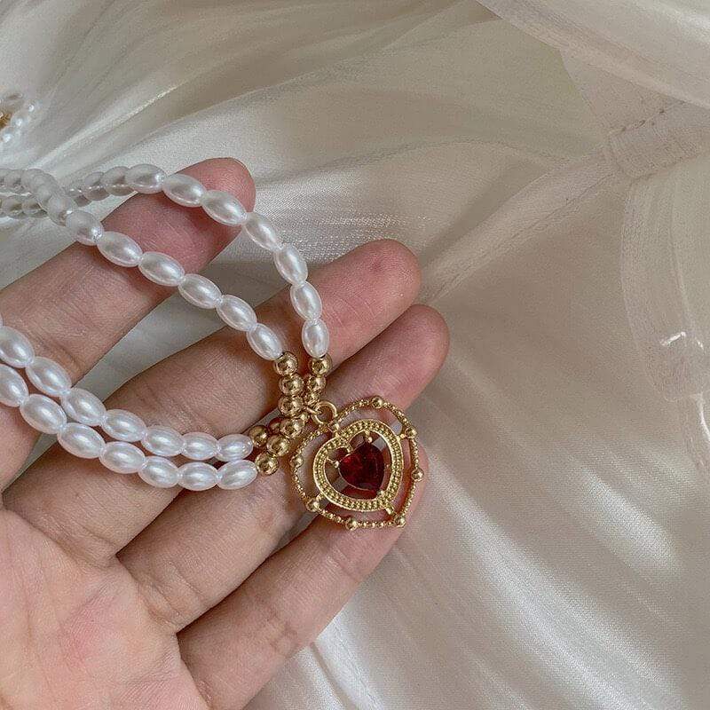 White Tanuki Royal Heart Necklace