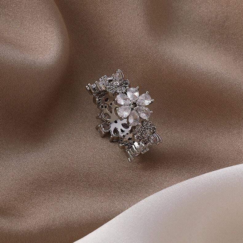 White Tanuki Silver Flower Crown Ring