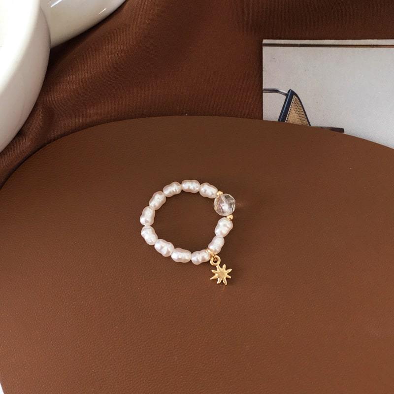 White Tanuki Star Pearl Charm Ring