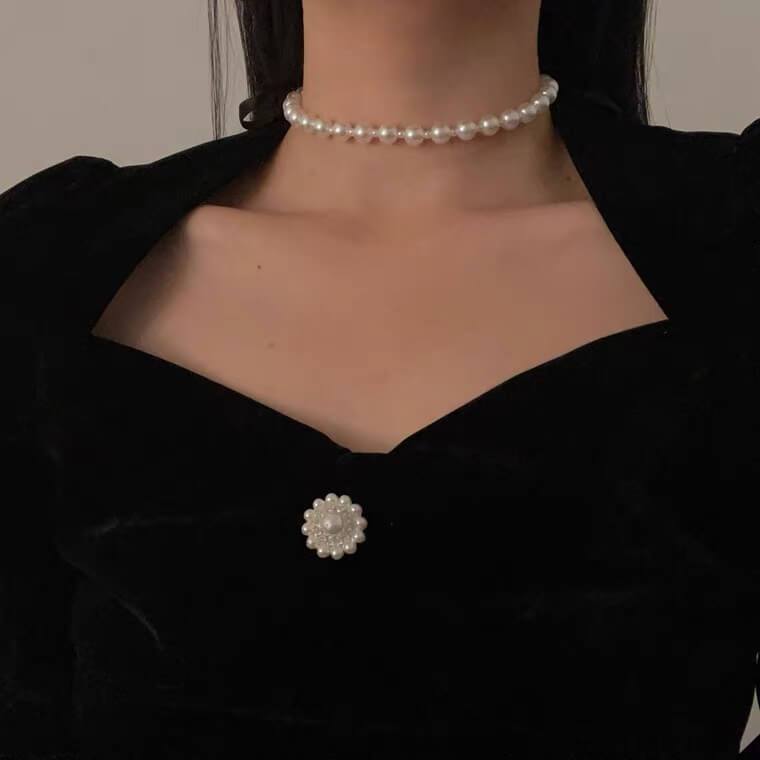 White Tanuki String of Pearls Necklace