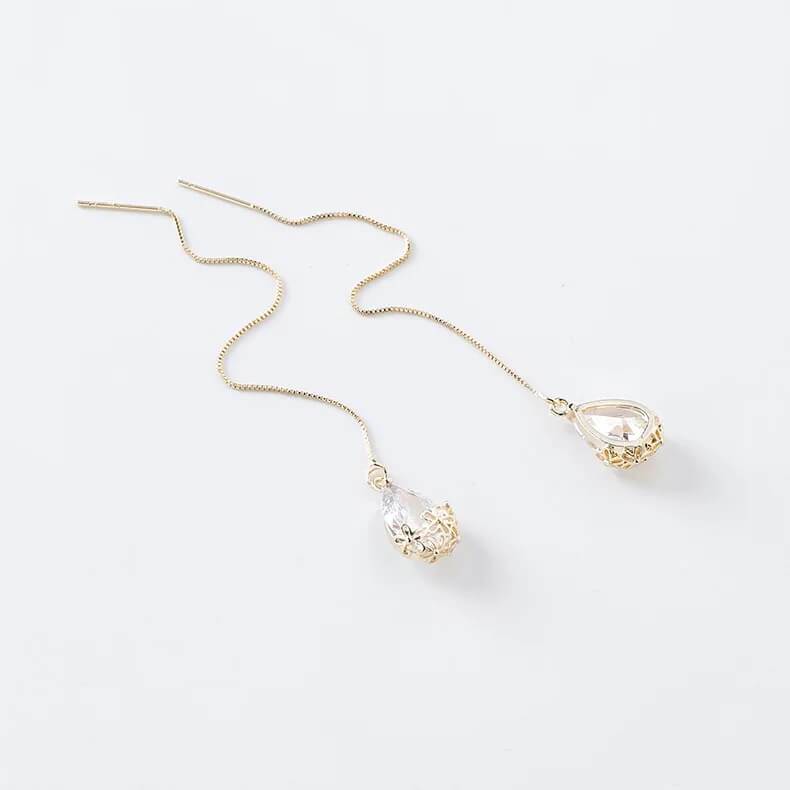 White Tanuki Waterdrop Threader Earrings